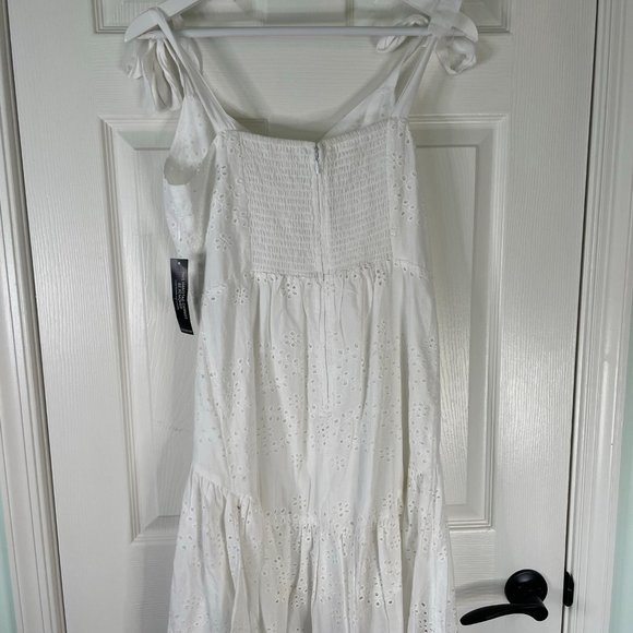 NWT Venus White Eyelet Dress - Picture 5 of 5